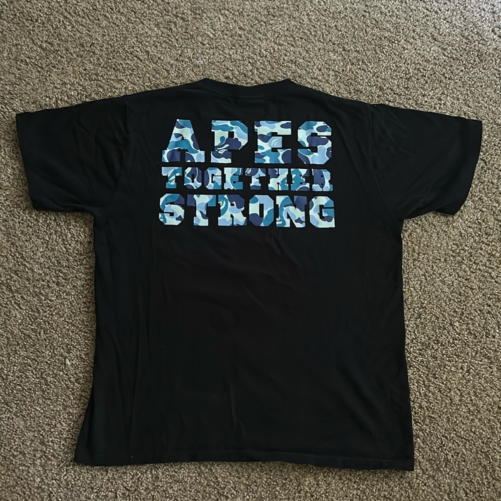 Gently used T-Shirt A Bathing APE